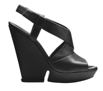 Wedge Sandal in Black Nappa
