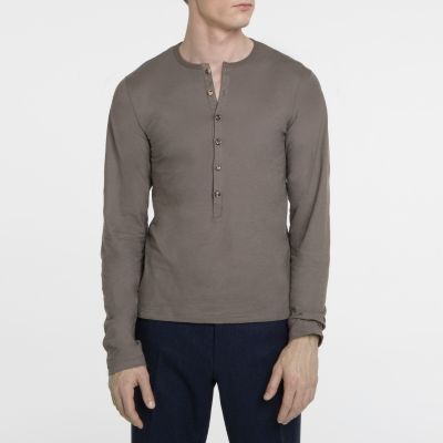 Collarless Buttoned T-shirt in Taupe